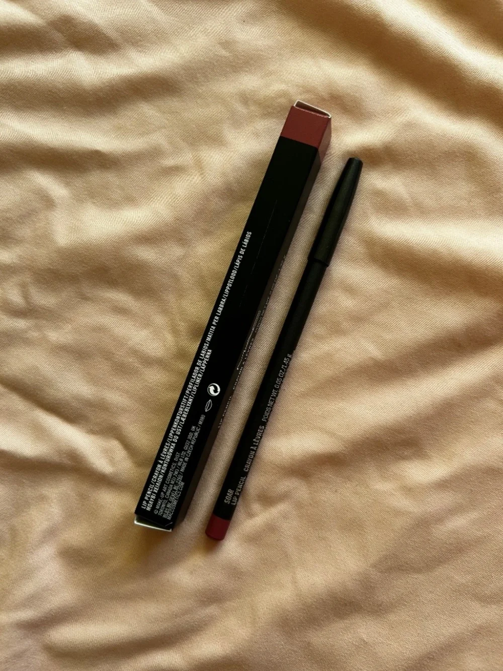 New! MAC Lip Liner Pencil - Soar